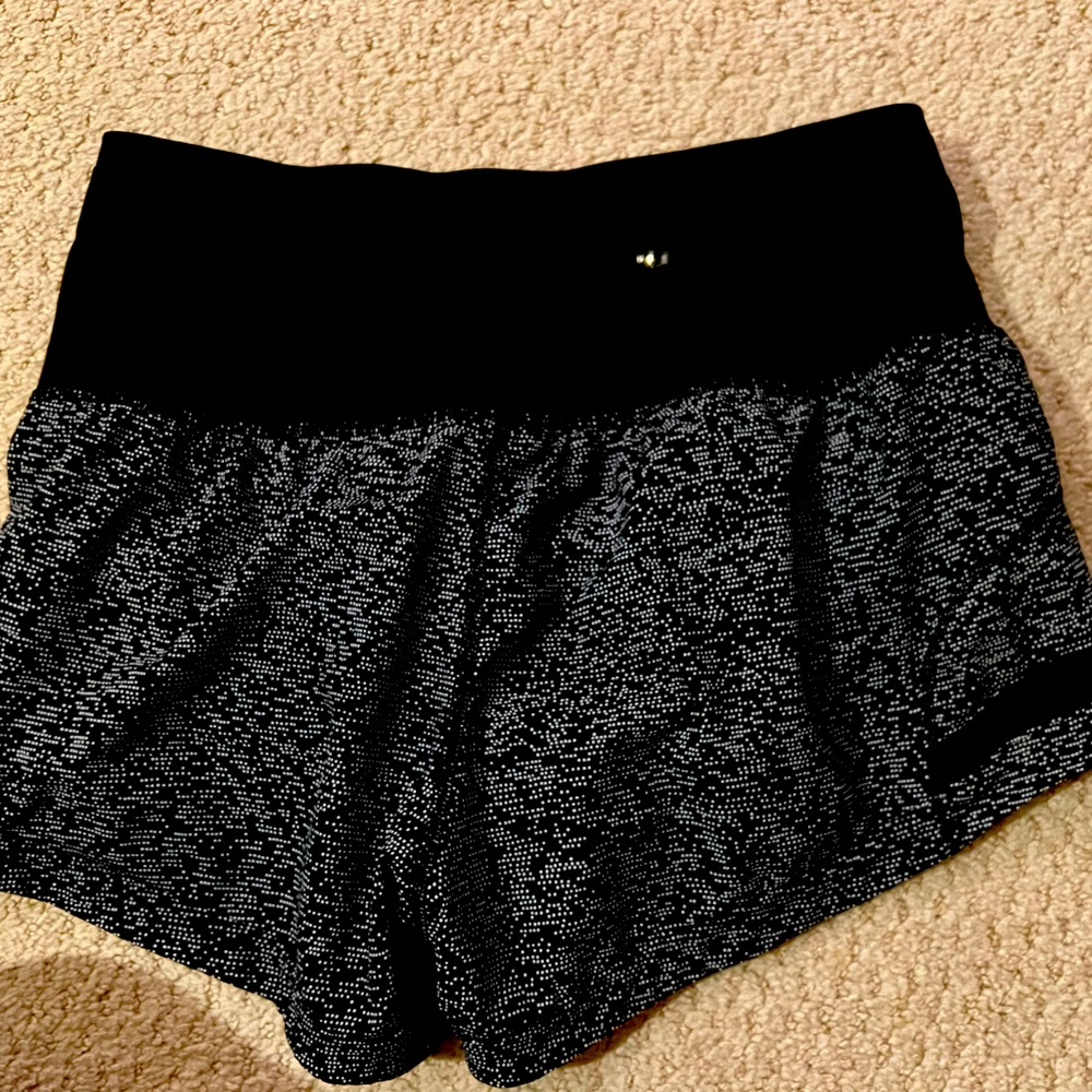Lululemon speed shirt size 4